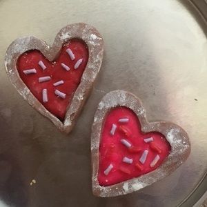 Valentine’s Day cookie tarts